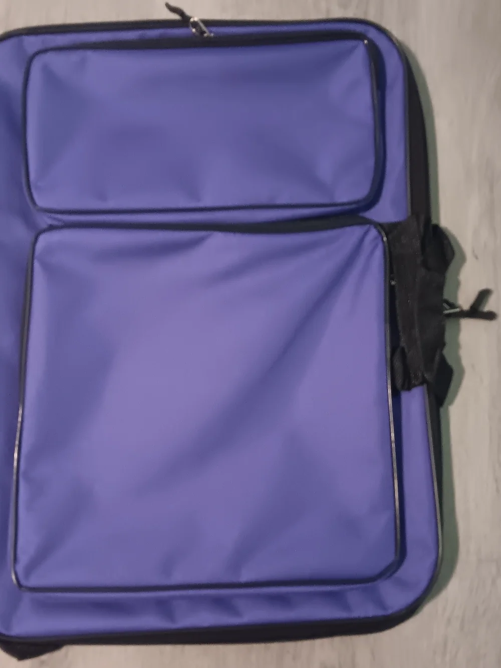 N/A spacious blue